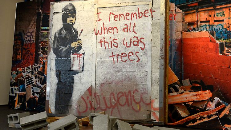 Das Auktionshaus Julien's hatte sich eigentlich einen Preis zwischen 200.000 und 400.000 Dollar für das Banksy-Graffito erhofft.