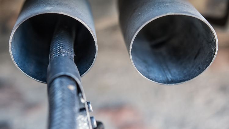 Auch der deutsche Bericht zur Abgasaffäre wird von der Kommission als lückenhaft kritisiert.