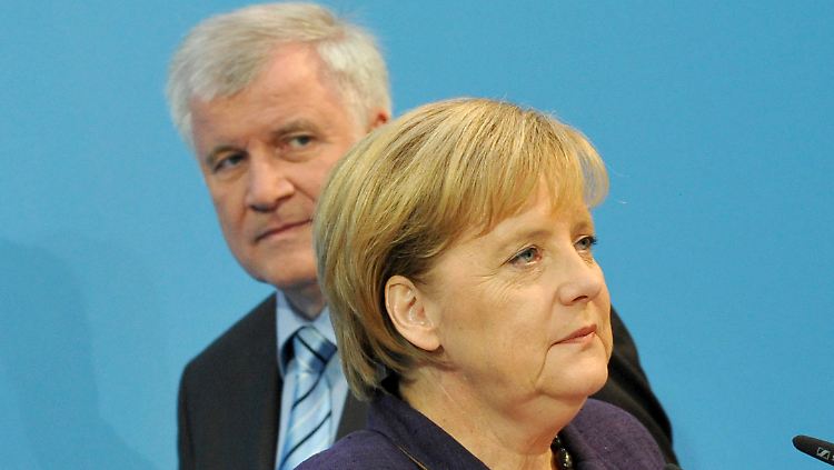 "Das ist der perfekte Politikstil, wie ich ihn mir wünsche": Seehofer will von nun an Merkel folgen.