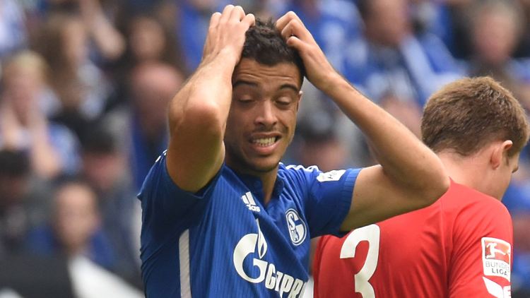 Sechs Millionen kostete Di Santos Transfer von Bremen zu Schalke. Zum Einsatz kommt er trotzdem nicht.