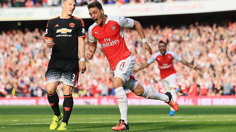 Innerhalb von 60 Sekunden bereitete Mesut Özil das Tor von Alexis Sanchez vor und erzielte anschließend selbst eines. 