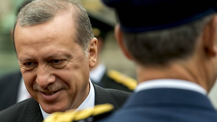 Erdoğan setzt kurdische Kämpfer und Verbände mit der Terrormiliz Islamischer Staat gleich.
