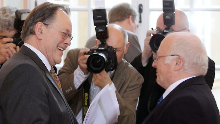 Rudolf Dreßler: Die SPD geht in der Großen Koalition unter.