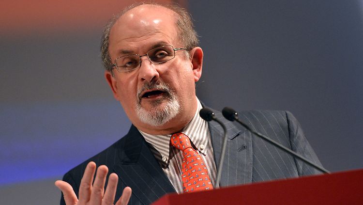 Der Iran trachtet Salman Rushdie nach dem Leben. Der in Indien geborene Brite lebt deshalb in den USA.