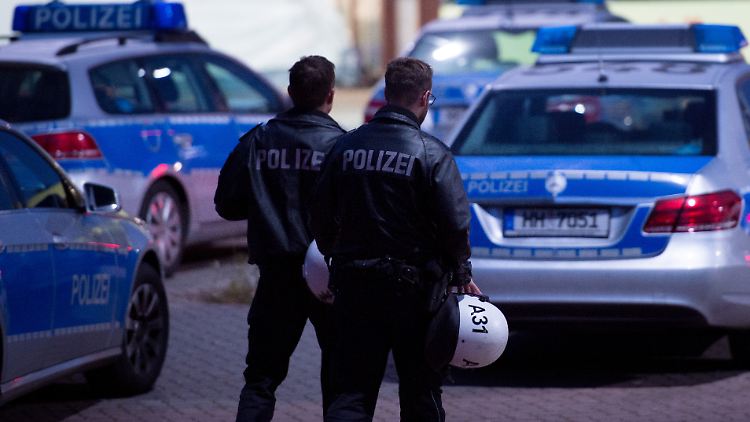 Auch in der Erstaufnahmestelle in Hamburg-Bergedorf war es bereits zu Auseinandersetzungen zwischen zwei größeren Flüchtlingsgruppen gekommen. Die Polizei musste eingreifen.