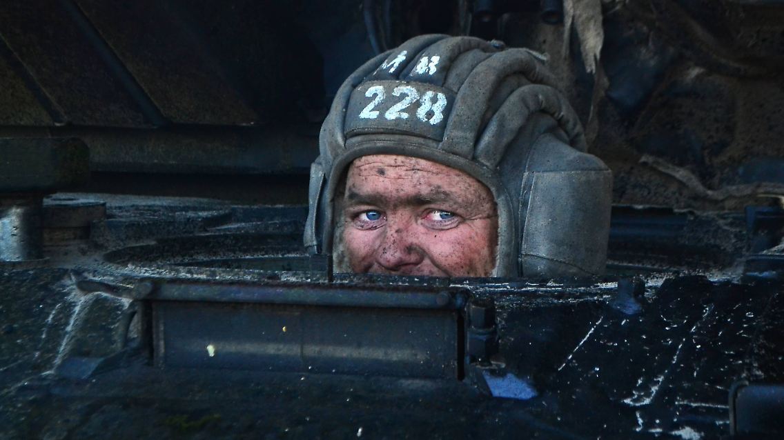 Kämpfer im ostukrainischen Lugansk