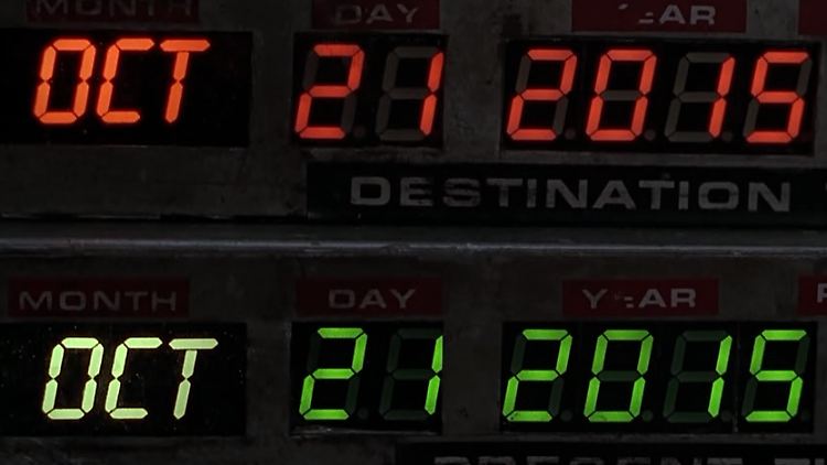 Der 21. Oktober 2015 - Marty McFly, der Held aus "Zurück in die Zukunft", bewundert die Wunder von Morgen.