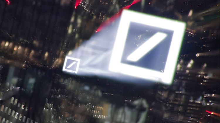 Gewinnwarnung, Ergebniseinbruch: Die Deutsche Bank schockt die Anleger.