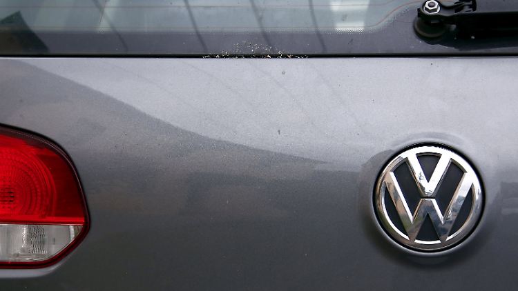 Volkswagen hat seinen Maßnahmeplan vorgelegt - diesen prüft nun das Kraftfahrtbundesamt.