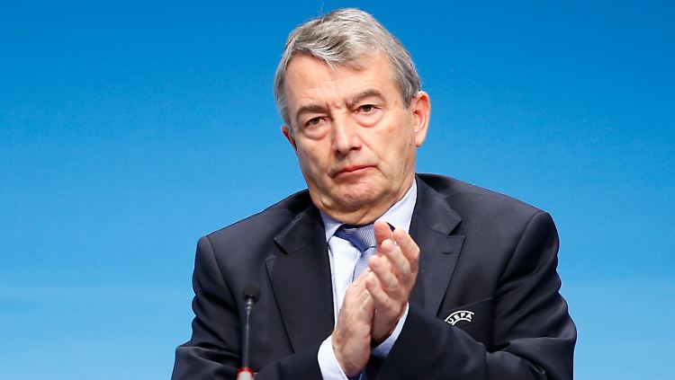 Niersbach sieht keine Zukunft mehr für Blatter in der Fifa.