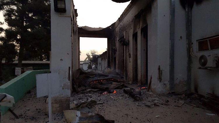 Das Krankenhaus nach der Bombardierung.
