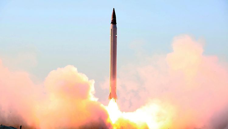 Das Verteidigungsministerium veröffentlichte auf seiner Internetseite Bilder vom Abschuss der Rakete.
