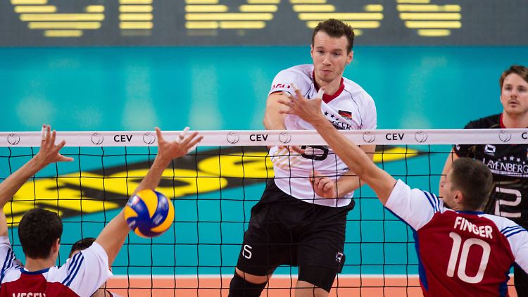 Dennis Kaliberda testet den tschechischen Doppelblock.