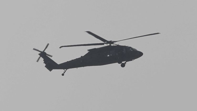 Je unsicherer die Straßen, desto wichtiger werden Hubschrauber als Transportmittel in Kabul.