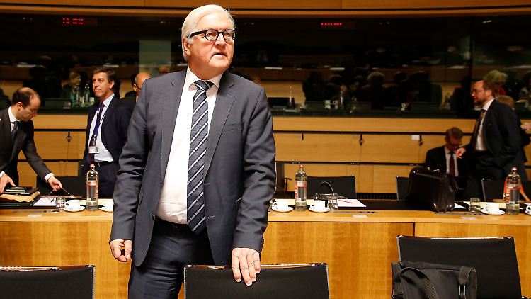 Frank-Walter Steinmeier spricht in Luxemburg mit seinen Außenminister-Kollegen über die Lockerung der Sanktionen in Weißrussland.