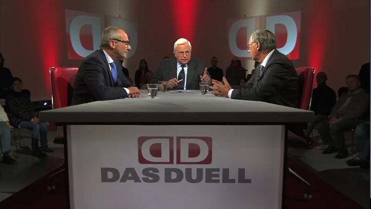 Volker Beck (l.) und Wolfgang Bosbach (r.) sind zu Gast bei Heiner Bremer.