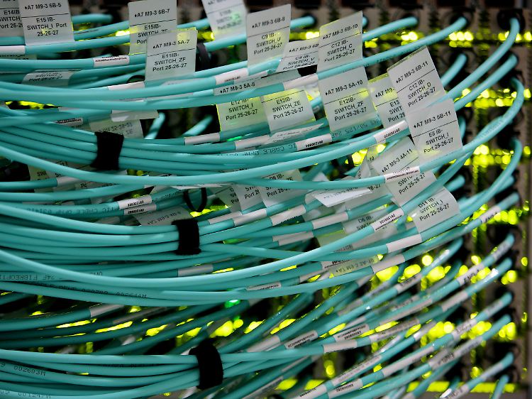 Zugriff durch das Netz? Wie Stuxnet die Rechner angreift, ist bislang nicht ganz klar.