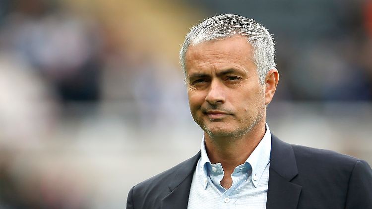 "Angst kostet 50.000 Pfund. Schwach und naiv darf man sagen", meint Mourinho.