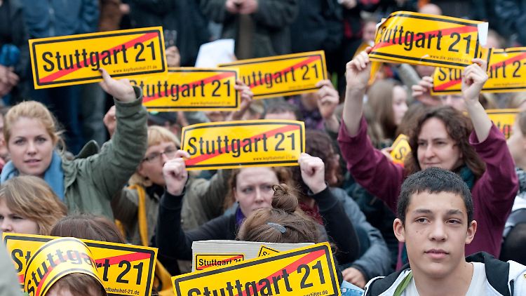 Die "Stuttgart 21"-Proteste halten monatelang an.