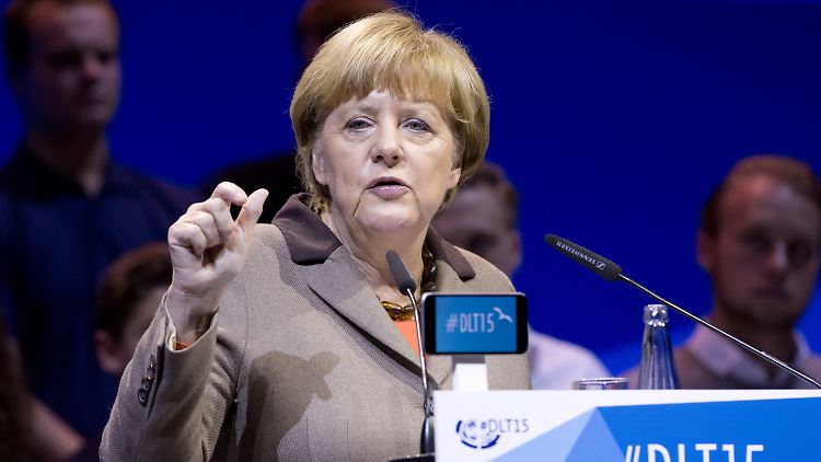 Kanzlerin Merkel hält eine konzentrierte Rede. CSU-Mann Scheuer kommt jedoch besser an.