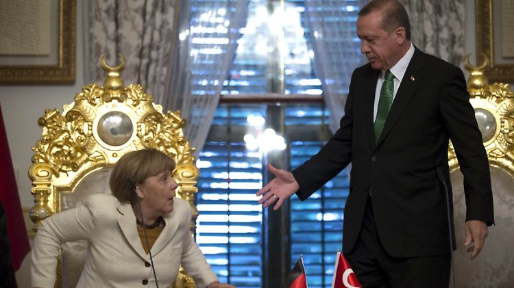 Angela Merkel reiste mit einem Bündel an Angeboten in die Türkei.
