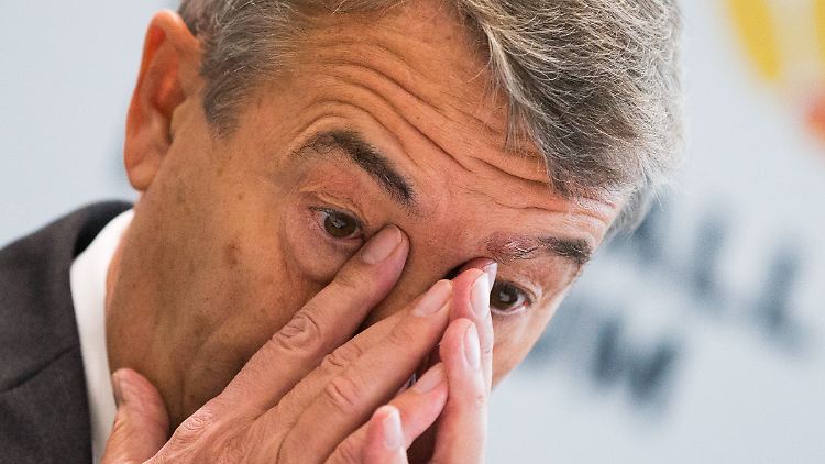 Wolfgang Niersbach ist angeschlagen. Die Vorwürfe des "Spiegel" nagen augenscheinlich am DFB-Präsidenten.