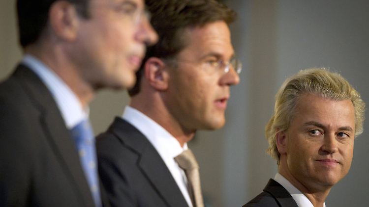 Künftige Partner: Wenn die Basis nichts dagegen hat, wir Wilders an der Seite von Parteichef Verhagen und dem designierten Premier Rutte regieren.
