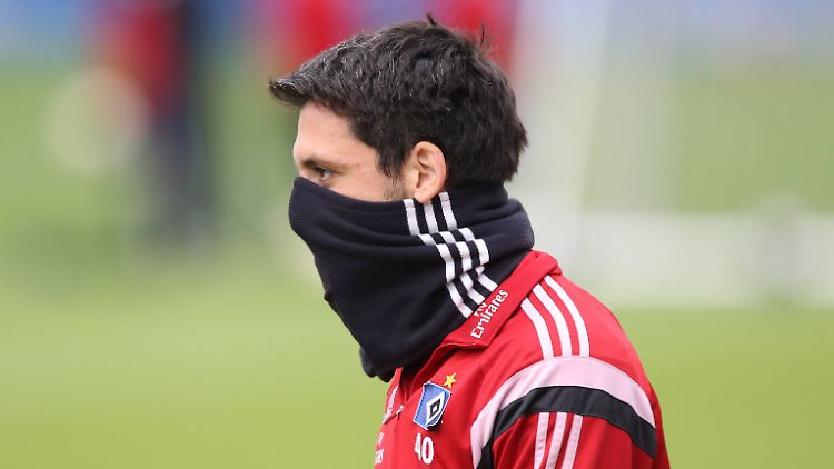 Nach Bandscheibenproblemen hofft HSV-Spieler Kacar auf eine baldige Rückkehr.