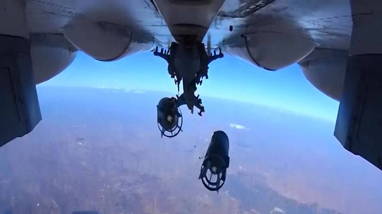 Ein russischer SU-30 Kampfjet über Syrien. Das Foto hat das Verteidigungsministerium herausgegeben.