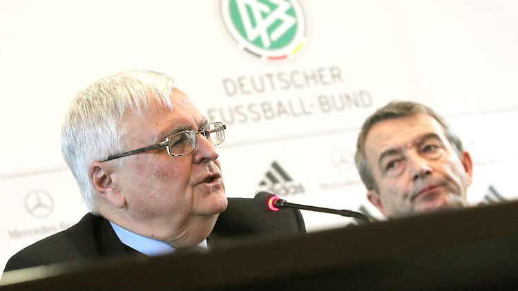 Ex-DFB-Präsident Theo Zwanziger (l.) und sein Nachfolger Wolfgang Niersbach.