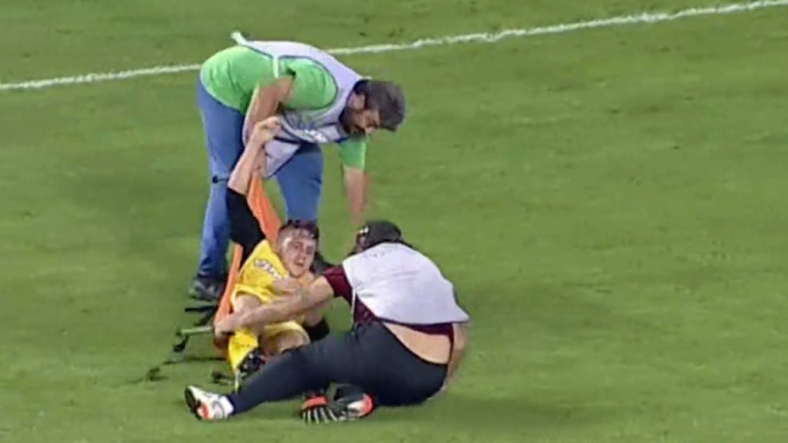 griechischer-fussball-sanit.jpg