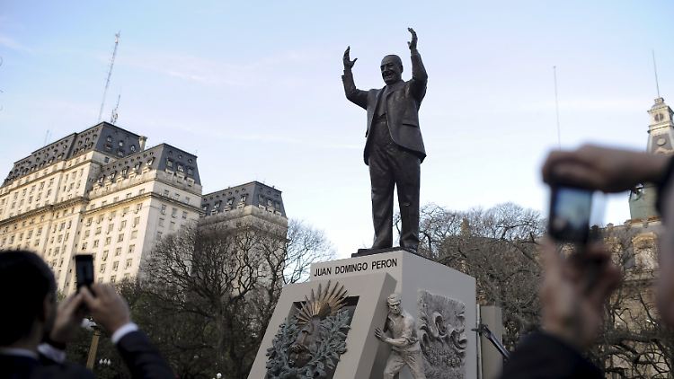 Erst vor Kurzem enthüllte Statue von Juan Peron in Buenos Aires.