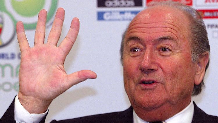 Fifa-Präsident Joseph Blatter ist momentan suspendiert - von der verbandseigenen Ethikkommission.