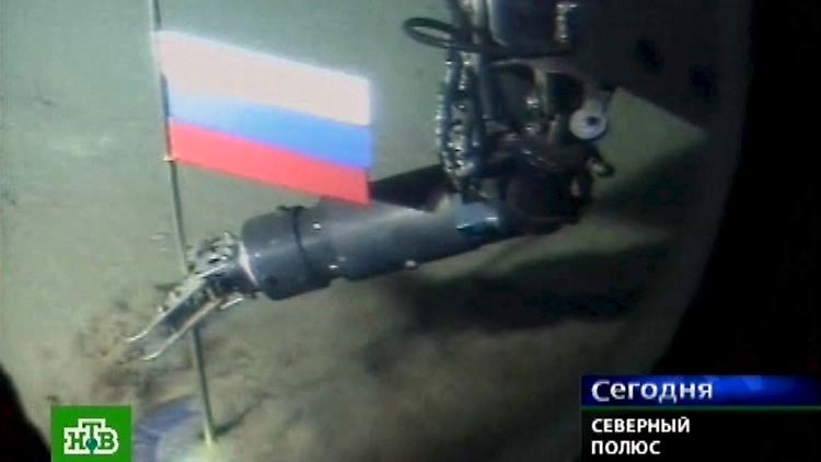 Im Meeresboden am Nordpol steckte schon 2007 die russische Flagge. Gas, Öl und wertvolle Metalle werden dort vermutet.