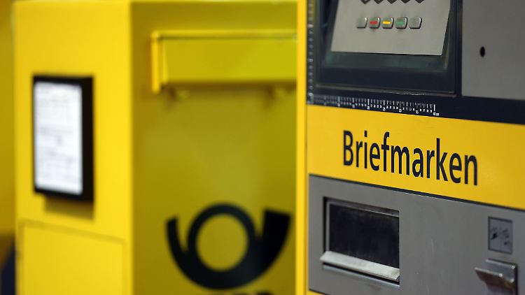 Bereits zu Jahresbeginn hatte die Post das Porto von 60 auf 62 Cent erhöht.