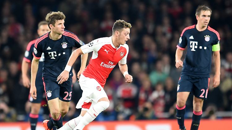 Mesut Özil beseitigte mit dem 2:0 in der Nachspielzeit alle Zweifel am Arsenal-Triumph über die Bayern.