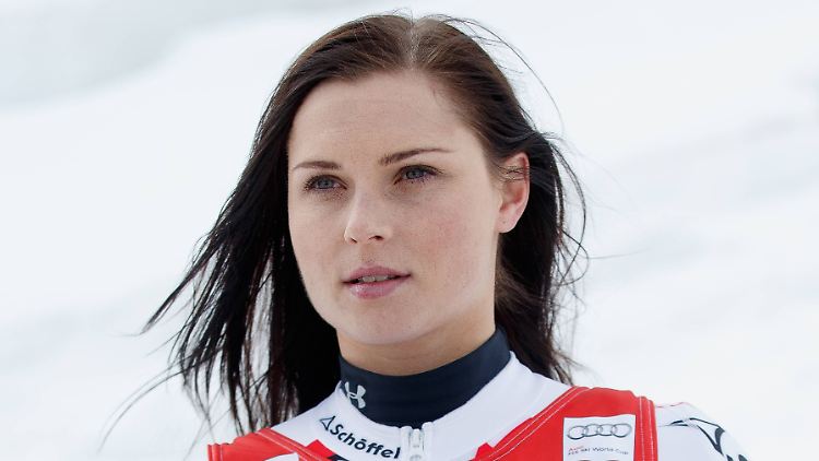 Anna Fenninger wird in dieser Saison nicht mehr in den Weltcup eingreifen können. Die Österreicherin hat sich das Kreuzband gerissen.