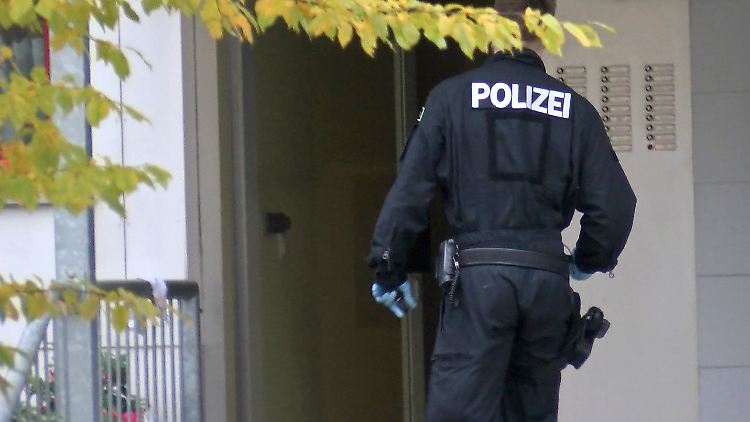 Spezialeinheiten durchsuchen mehrere Wohnungen in Ober- und Mittelfranken.