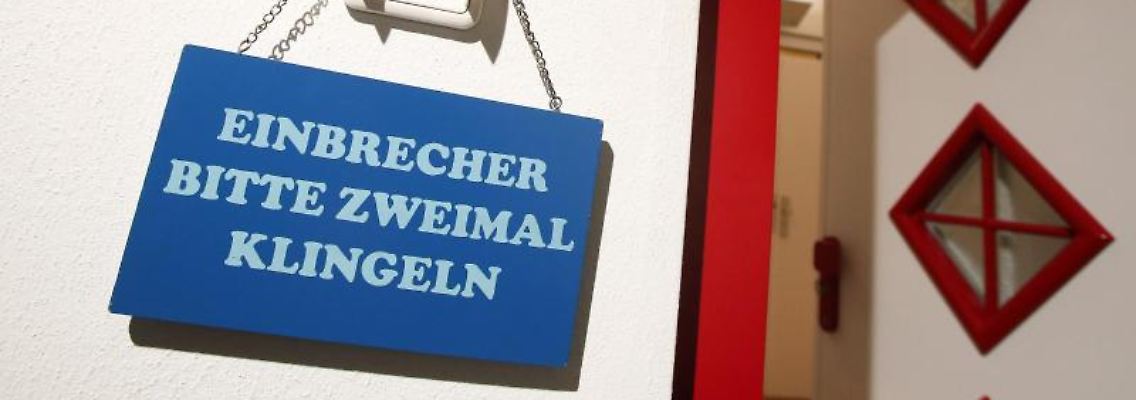 Was wirklich gegen Einbrecher hilft? Ihnen mit allerlei Hilfsmitteln das Gefühl geben, dass man auf sie und ihren Angriff vorbereitet ist. Das schreckt ab. Foto: Bodo Marks