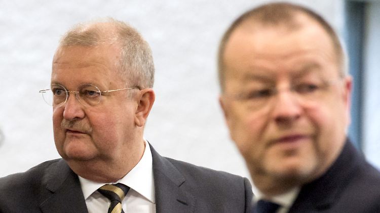 Prozessauftakt vor dem Stuttgarter Landgericht: Wendelin Wiedeking (l.) und sein früherer Finanzvorstand Holger Härter.