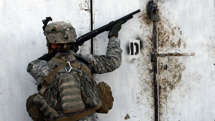 US-Soldaten befreien mehrere Geiseln im Irak. Das Gefecht soll Stunden gedauert haben.