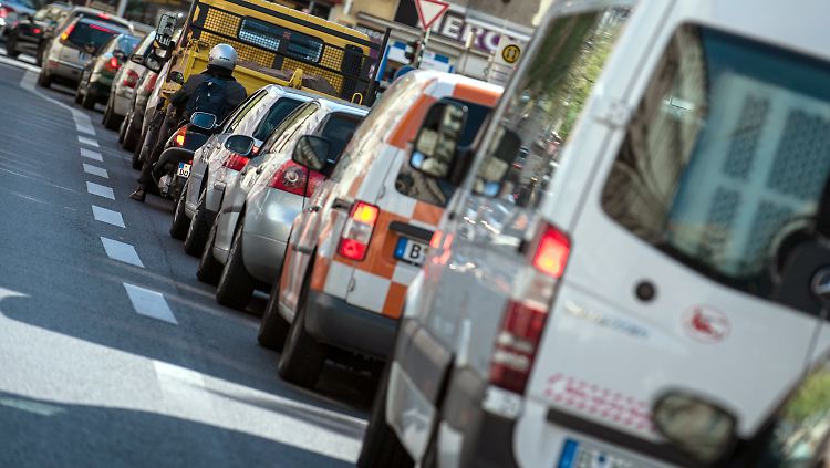 In Deutschland gibt es rund 7000 Todesfälle pro Jahr durch Abgase aus dem Straßenverkehr.