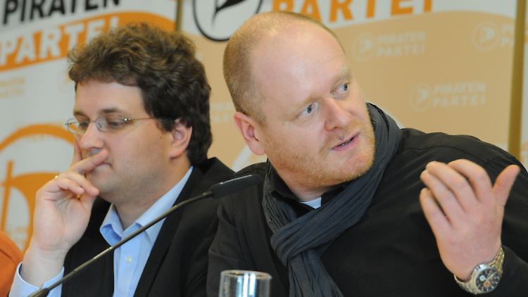 Bernd Schlömer und Sebastian Nerz bei einer Pressekonferenz 2012.