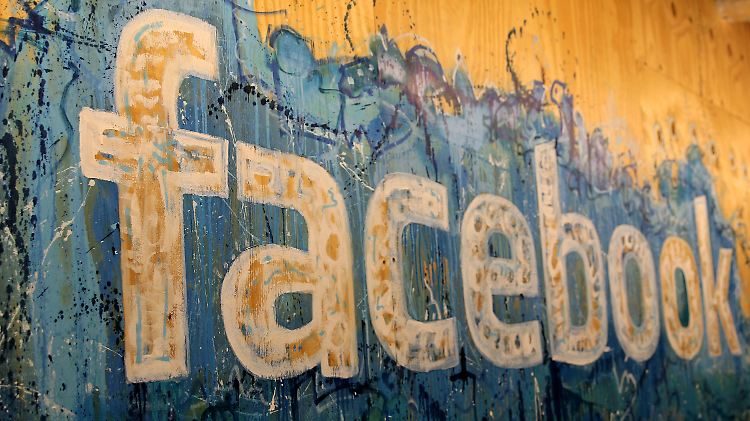 Wer sich bei Facebook über Hass-Postings beschweren will, muss darauf achten, die richtige Begründung anzugeben.