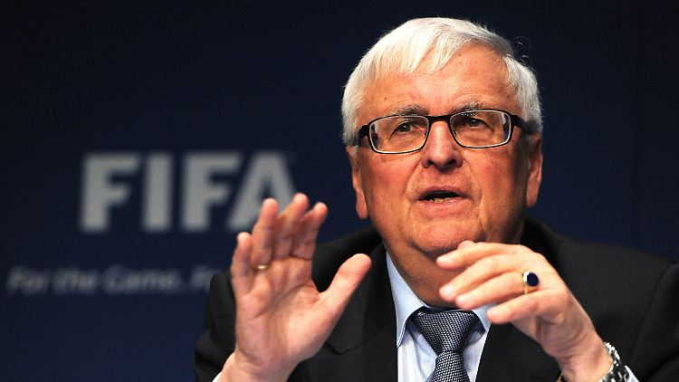 Theo Zwanziger wird von der Schweiz entschädigt.