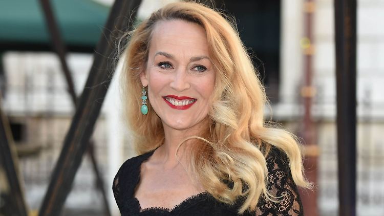Mick Jaggers Ex Jerry Hall hat Rockstars offensichtlich satt. Ihr Neuer soll ein schwerreicher Unternehmer sein.