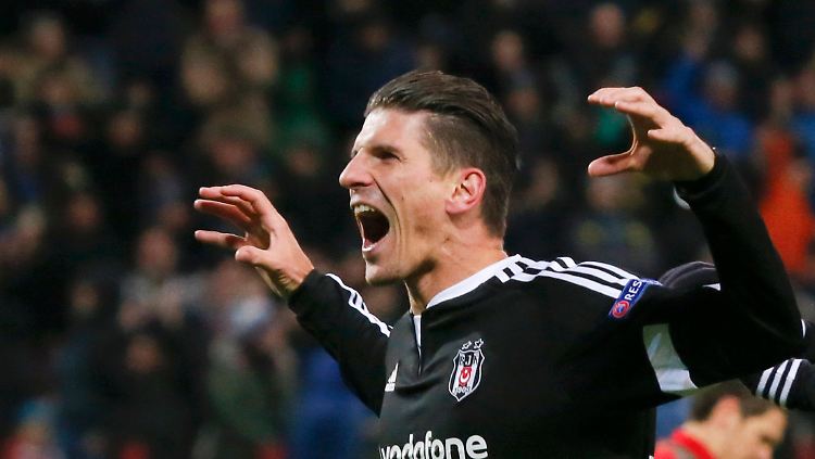Mario Gomez trifft für Besiktas Istanbul wie es ihm gefällt.