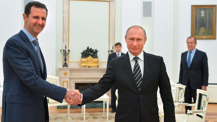 Assad (li.) und Putin. Menschenrechtsorganisationen fordern von Russlands Präsident, mehr Druck auf Assad auszuüben.