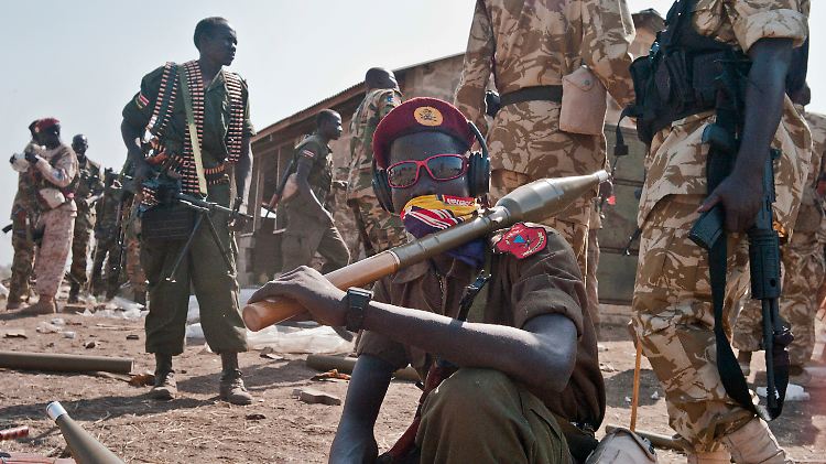 Ein Kämpfer der sudanesischen Regierung.
