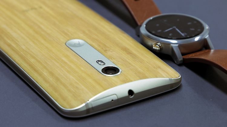 Passen gut zusammen: Moto X Style und Moto 360.